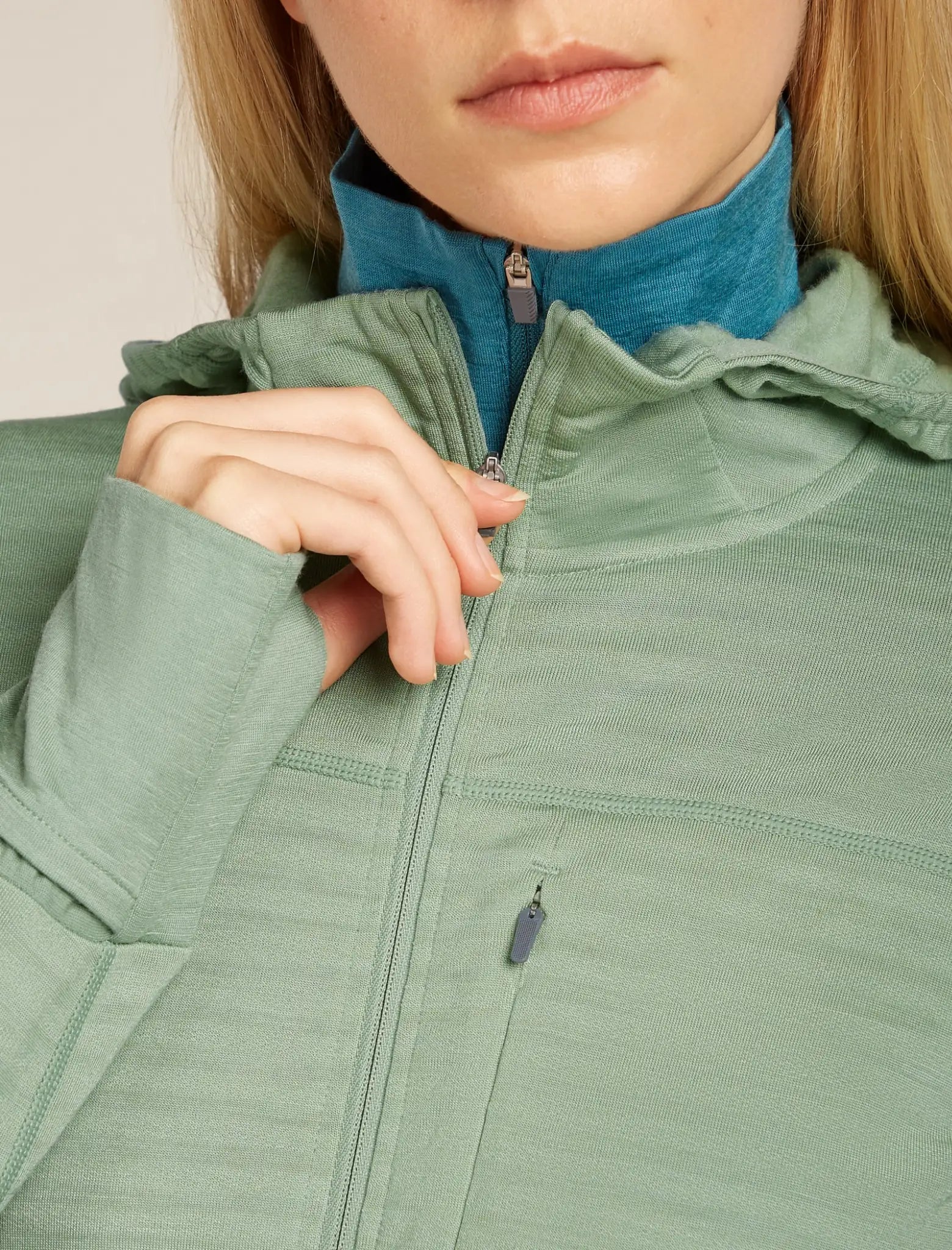 Icebreaker Merino Blend 300 RealFleece Descender Womens Hooded Jacket