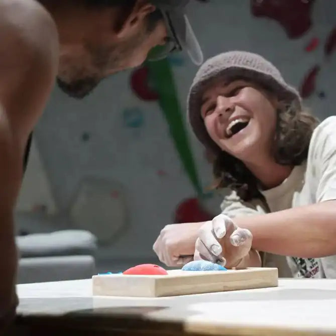 Climbers Gift Crimp War Finger Strength Game