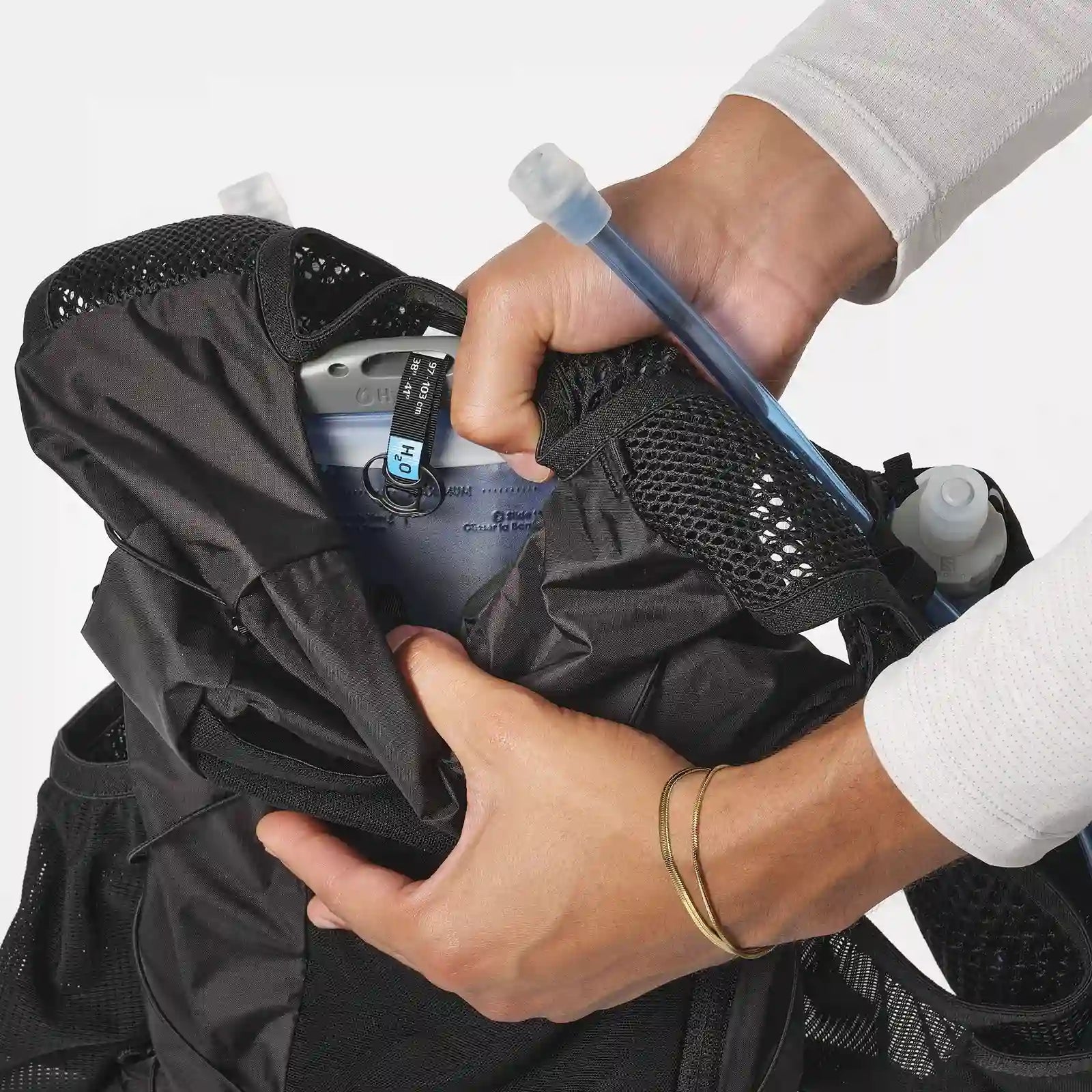 Salomon Active Skin 12 Litre Set Unisex Running Vest