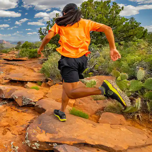 Topo Mountain Racer 3 Mens Trail Running Shoe - Black/Lime