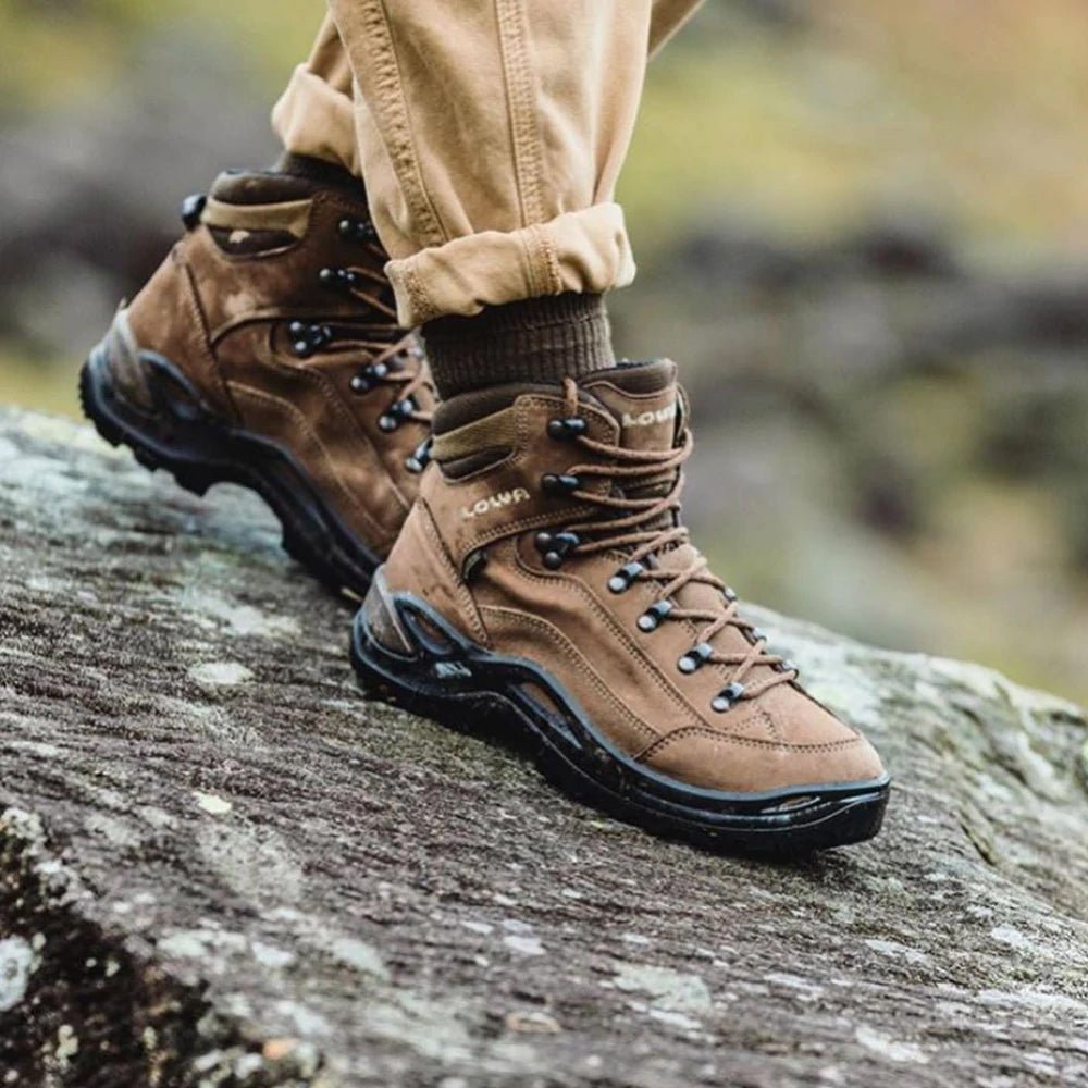 Lowa Hiking Shoes Lowa Renegade Mid Wide Lowa Renegade GTX MID
